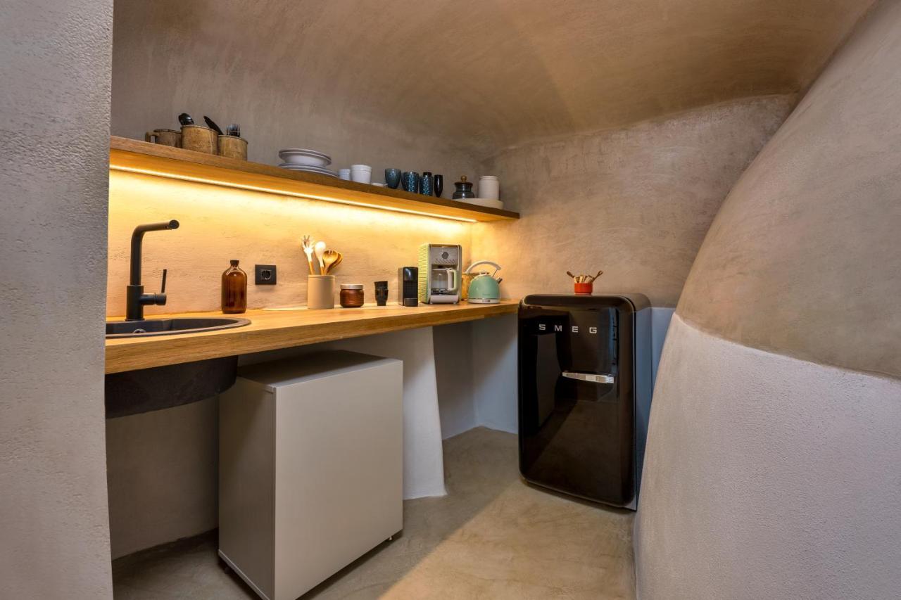 Iota Monocave By Thireon Villa Oía Exterior foto